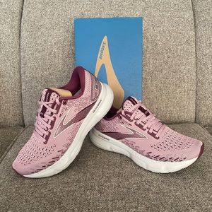 NWT Brooks Glycerin 20 - Women’s size 8